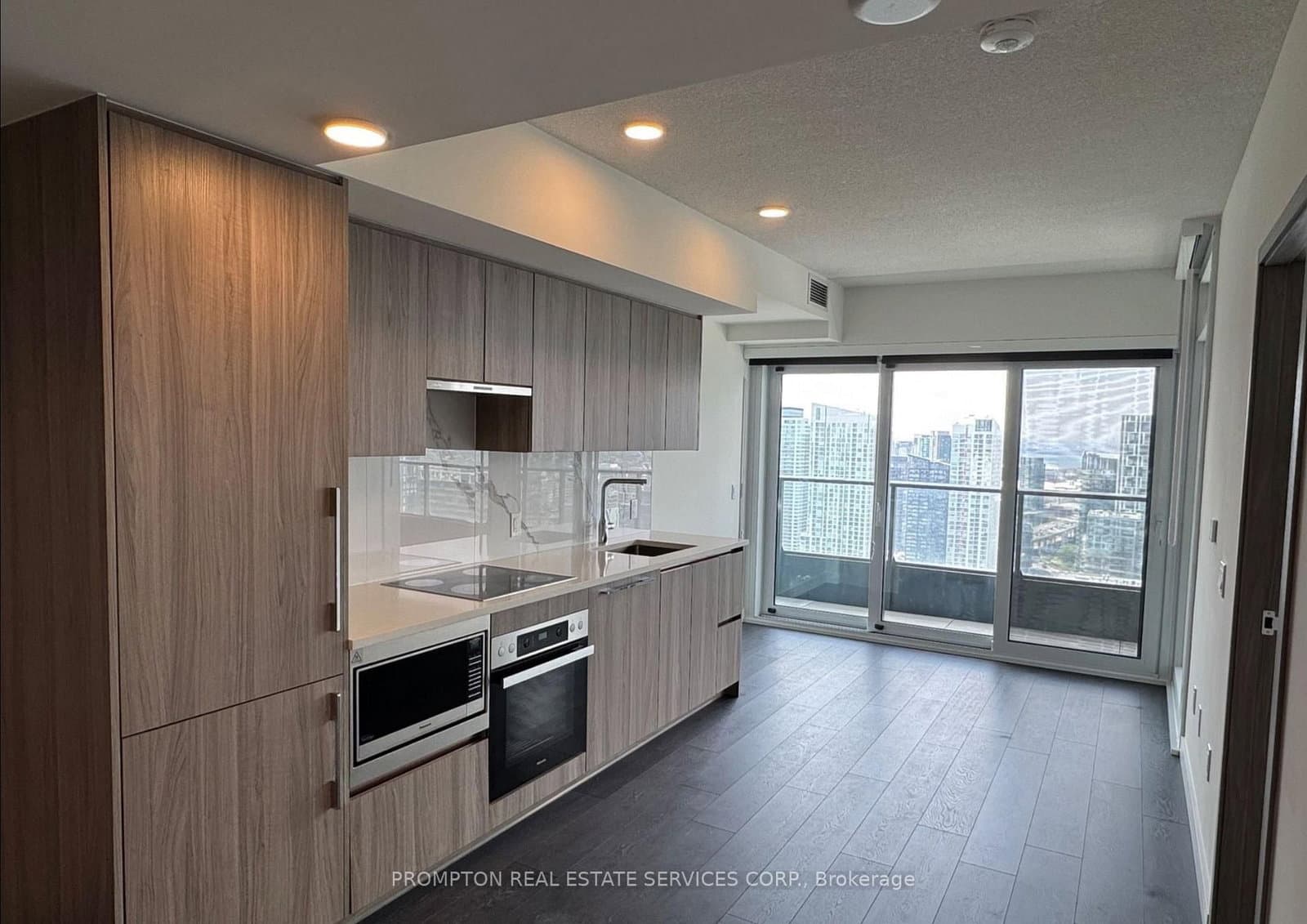 3 Concord Cityplace Way, Unit 4915