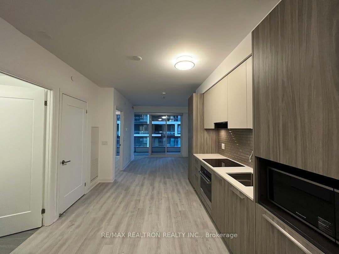 65 Broadway Avenue, Unit 1001