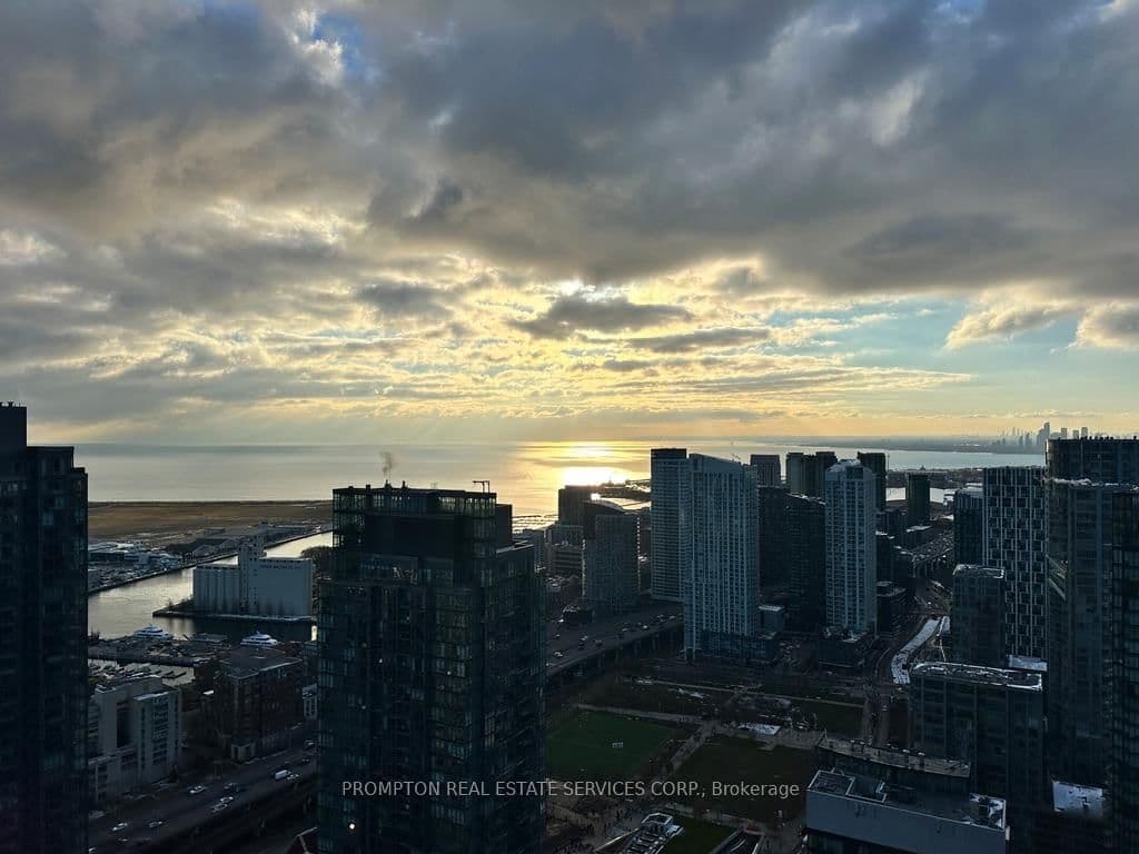 3 Concord Cityplace Way, Unit 5102