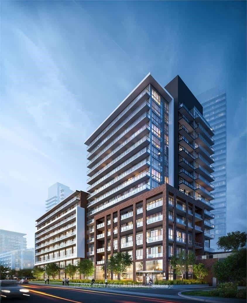 #615 - 36 Forest Manor Road W