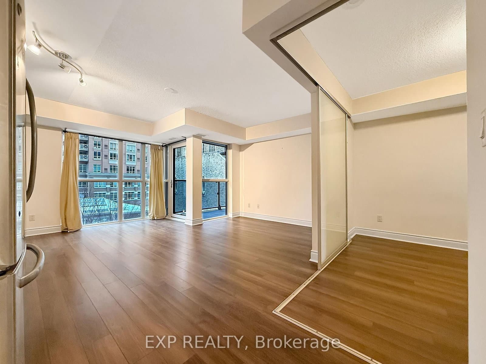 28 Ted Rogers Way, Unit 308