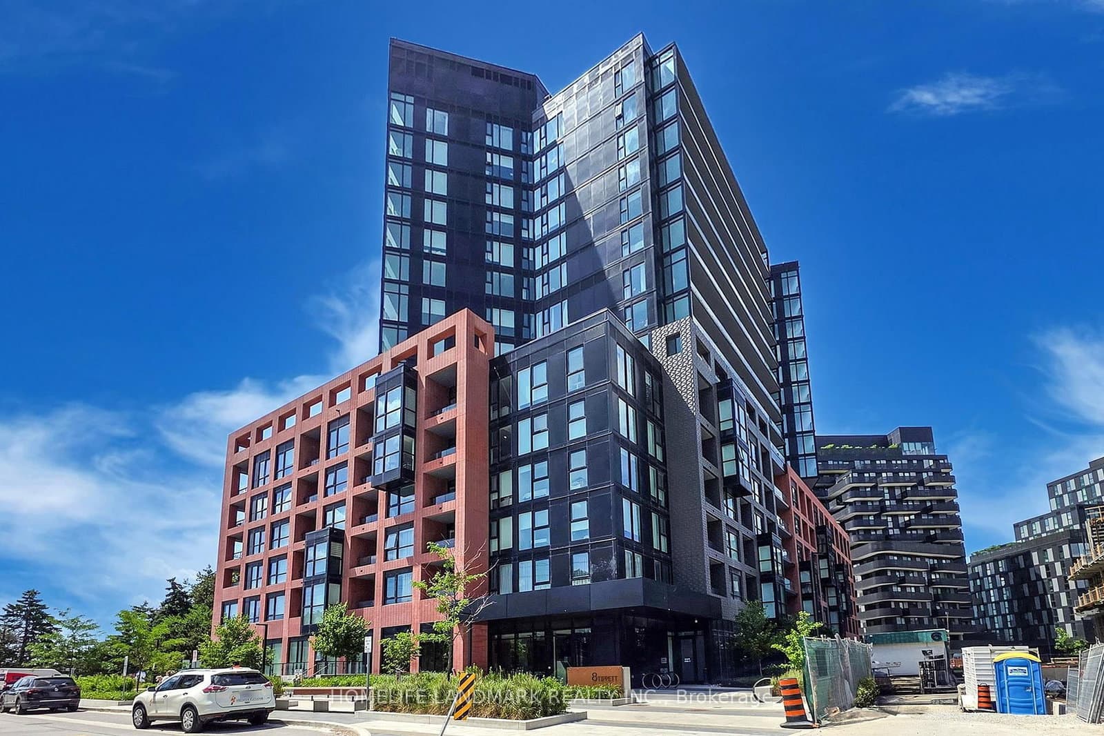 8 Tippett Road, Unit 801