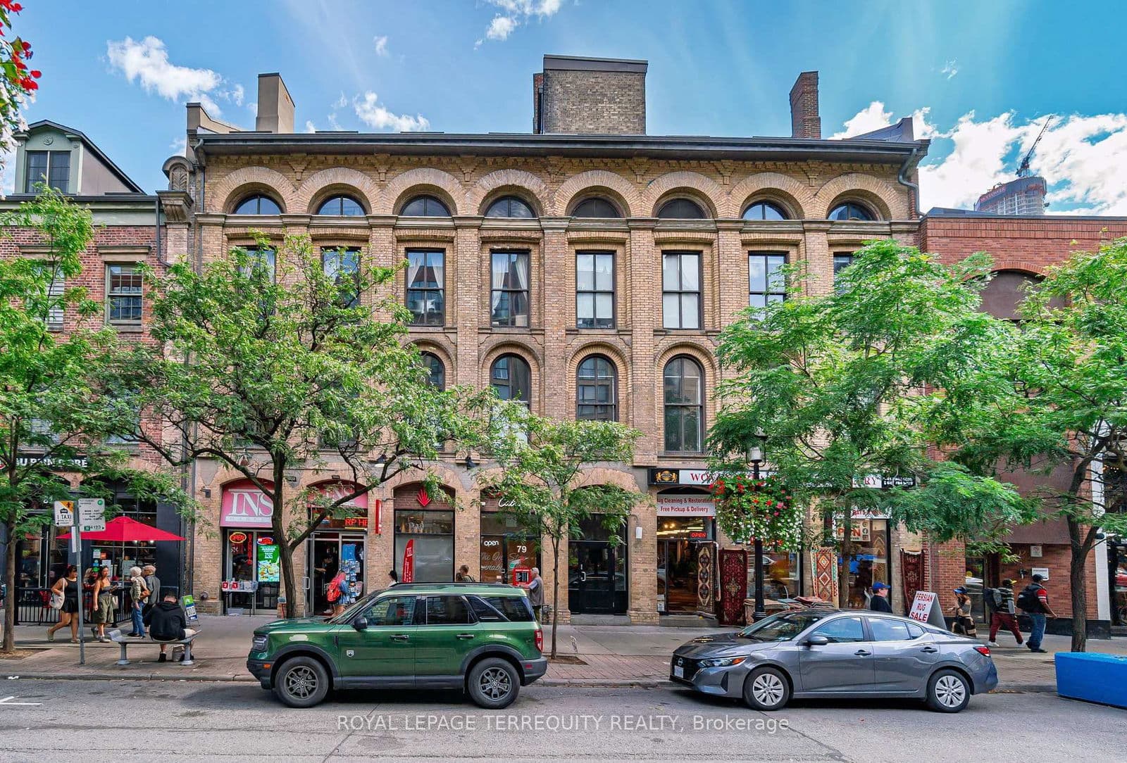 #409 - 81A Front Street E