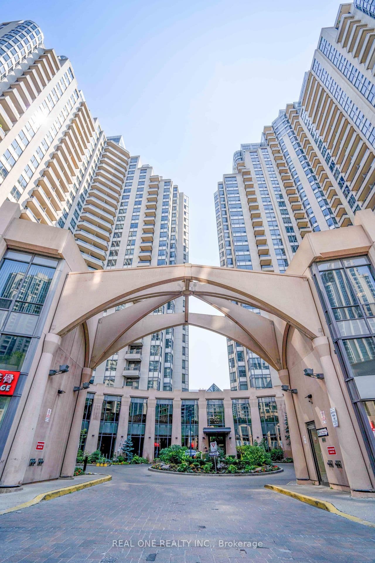 #1101 - 5 Northtown Way