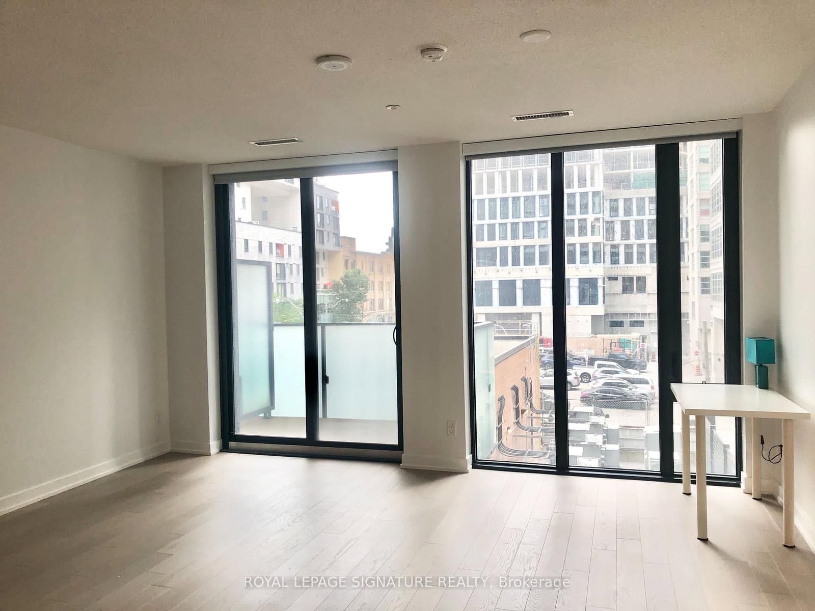 25 Richmond Street E, Unit 202