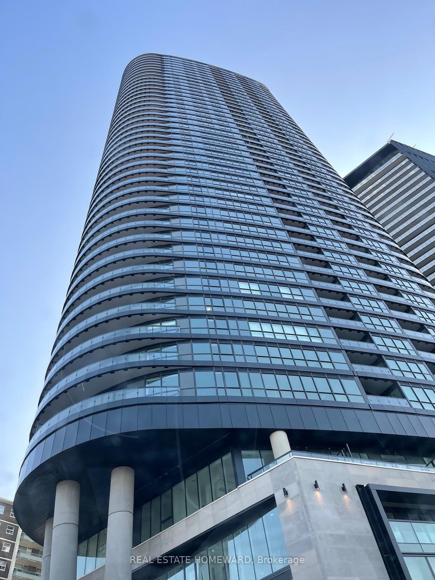 #1118 - 585 BLOOR Street E