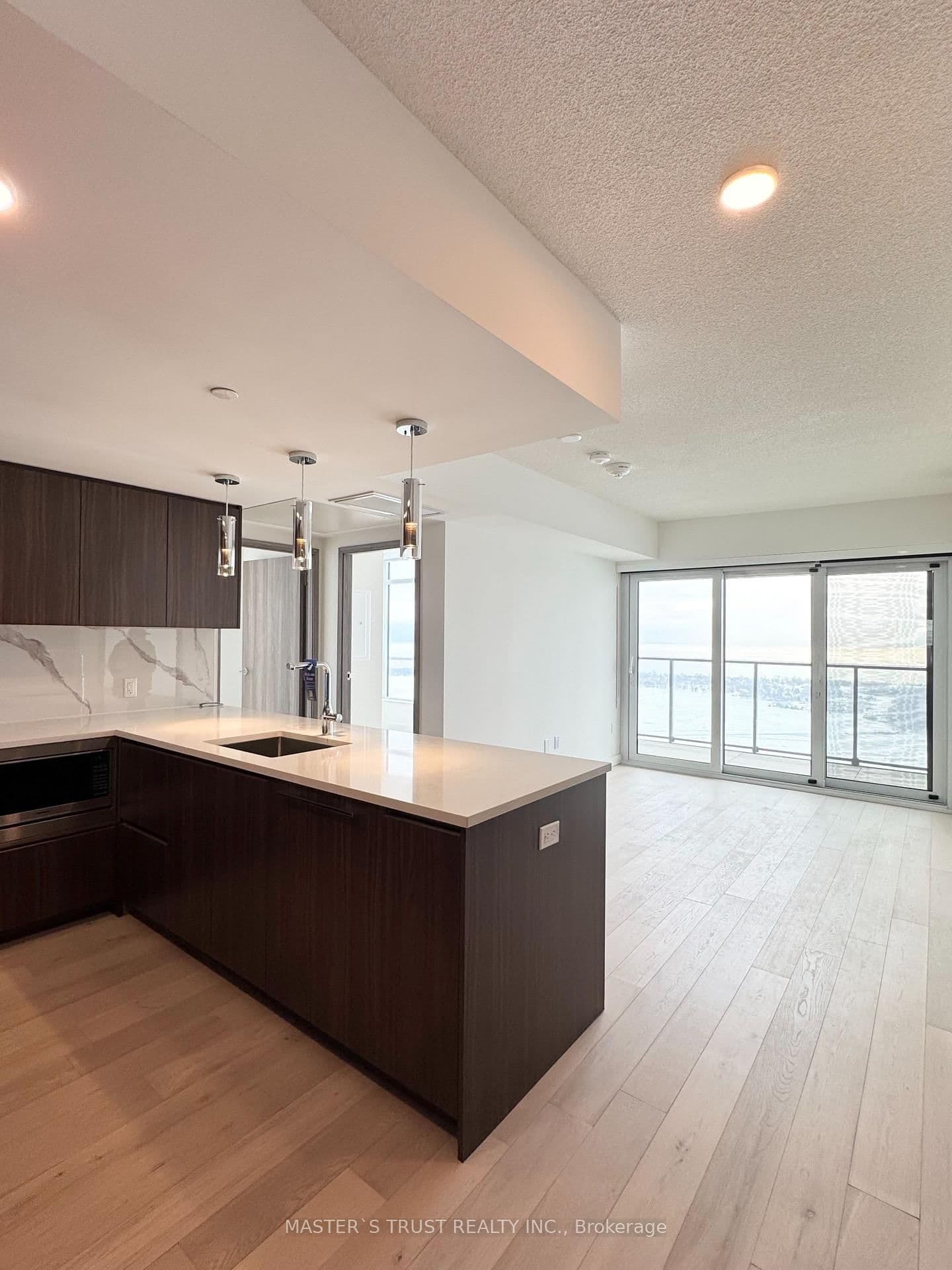 3 Concord Cityplace Way, Unit 7207