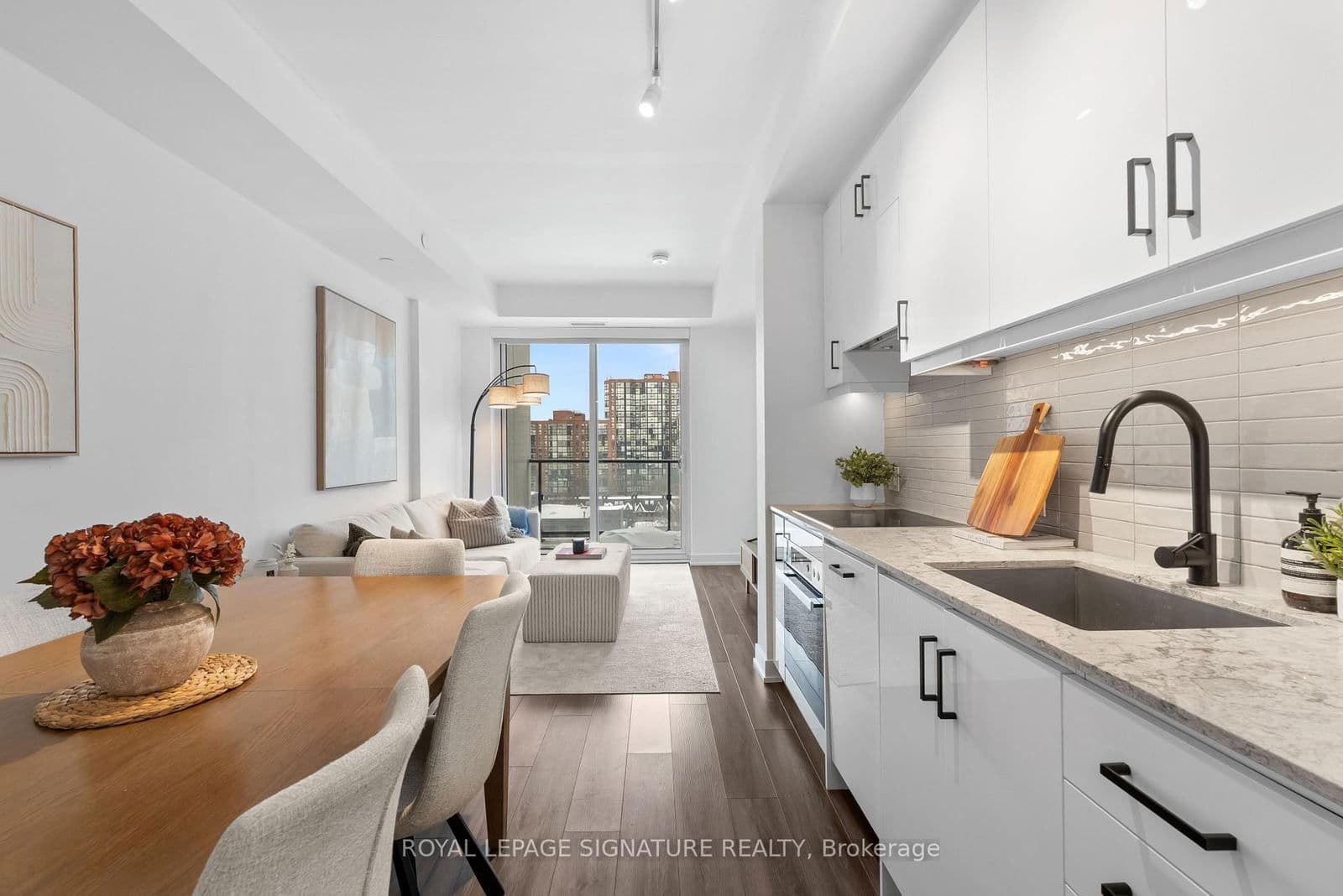 9 Tecumseth Street, Unit 816