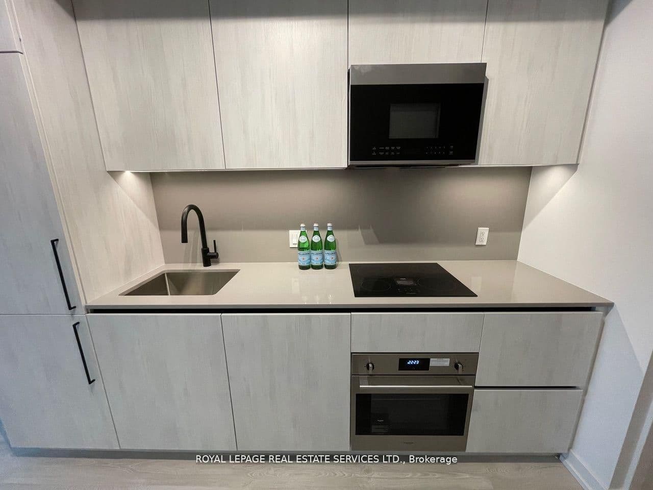 35 Parliament Street, Unit 303