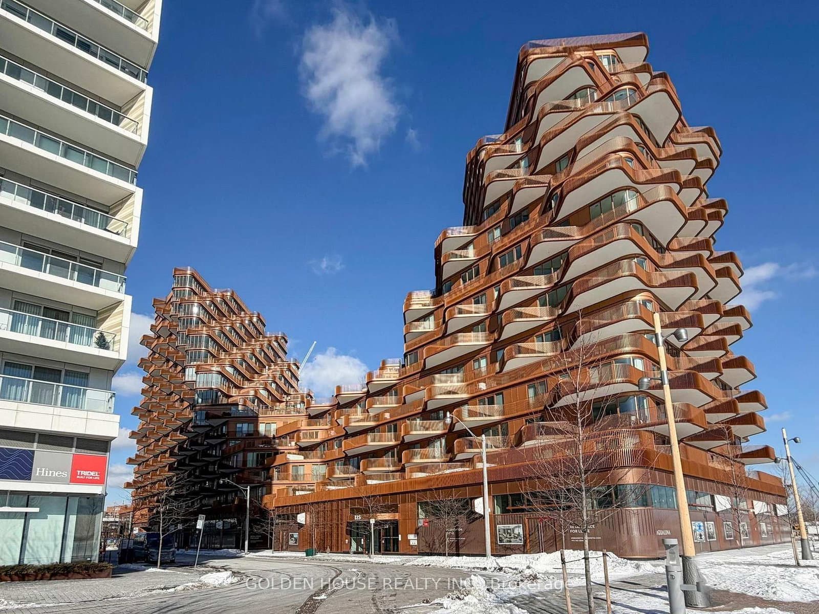 155 Merchants' Wharf, Unit 924