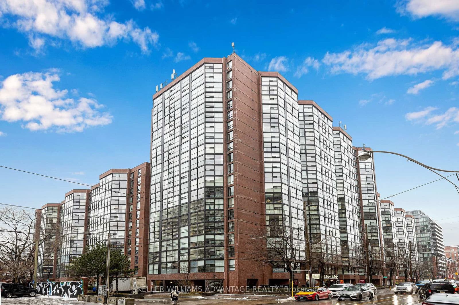 #1707 - 705 King Street W