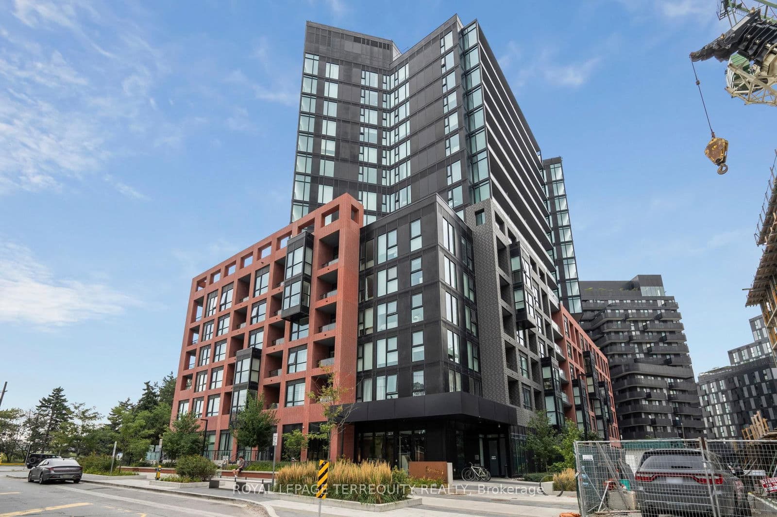 #809 - 8 Tippett Road