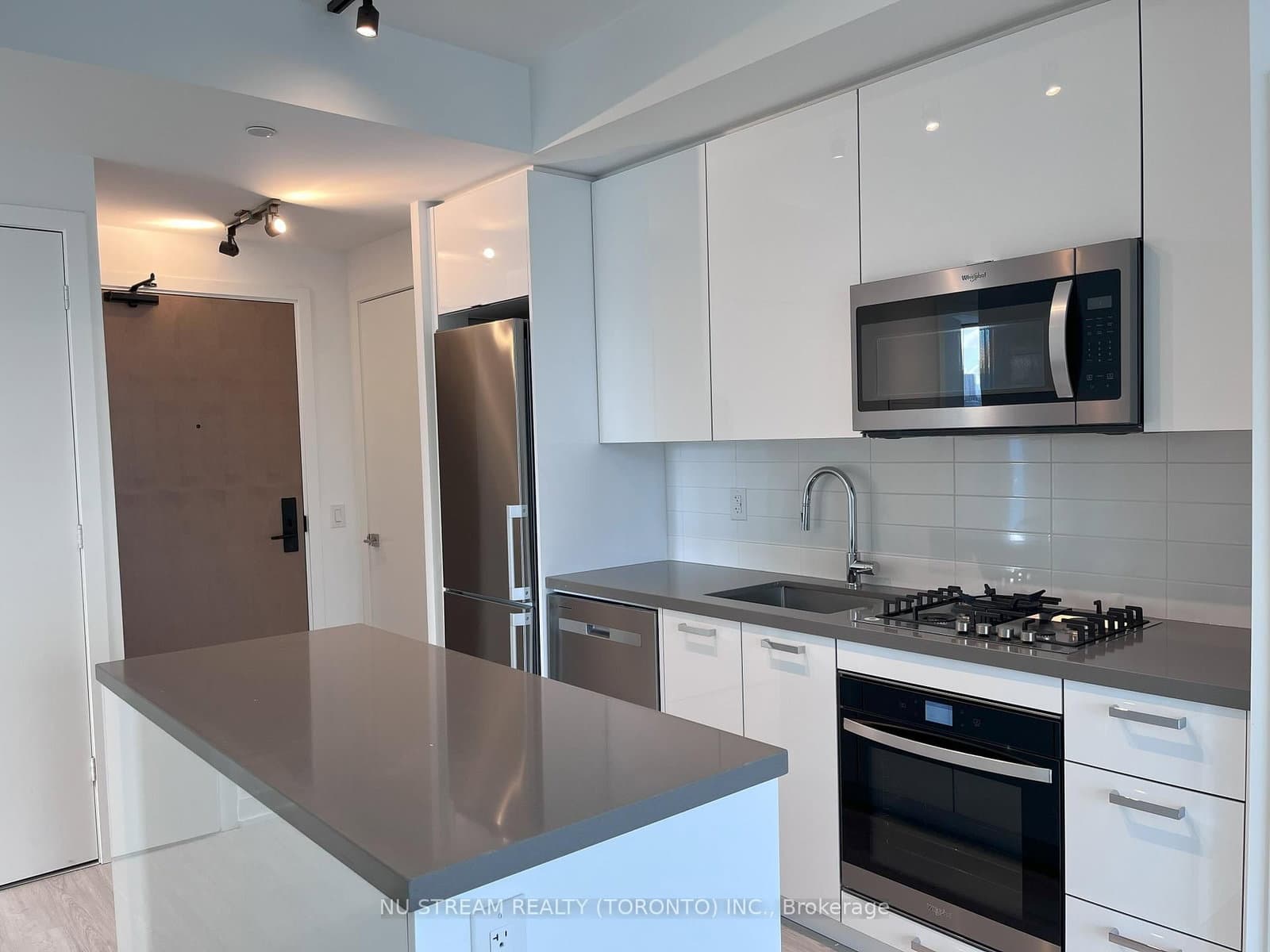 195 McCaul Street, Unit 1510