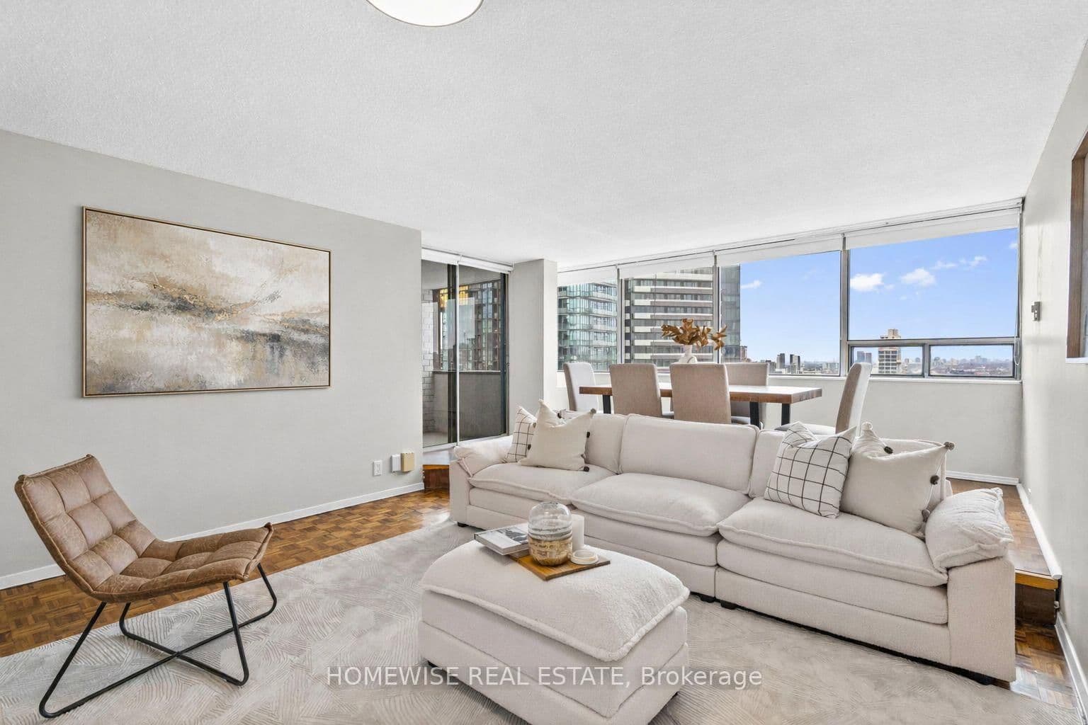 #1807 - 914 Yonge Street