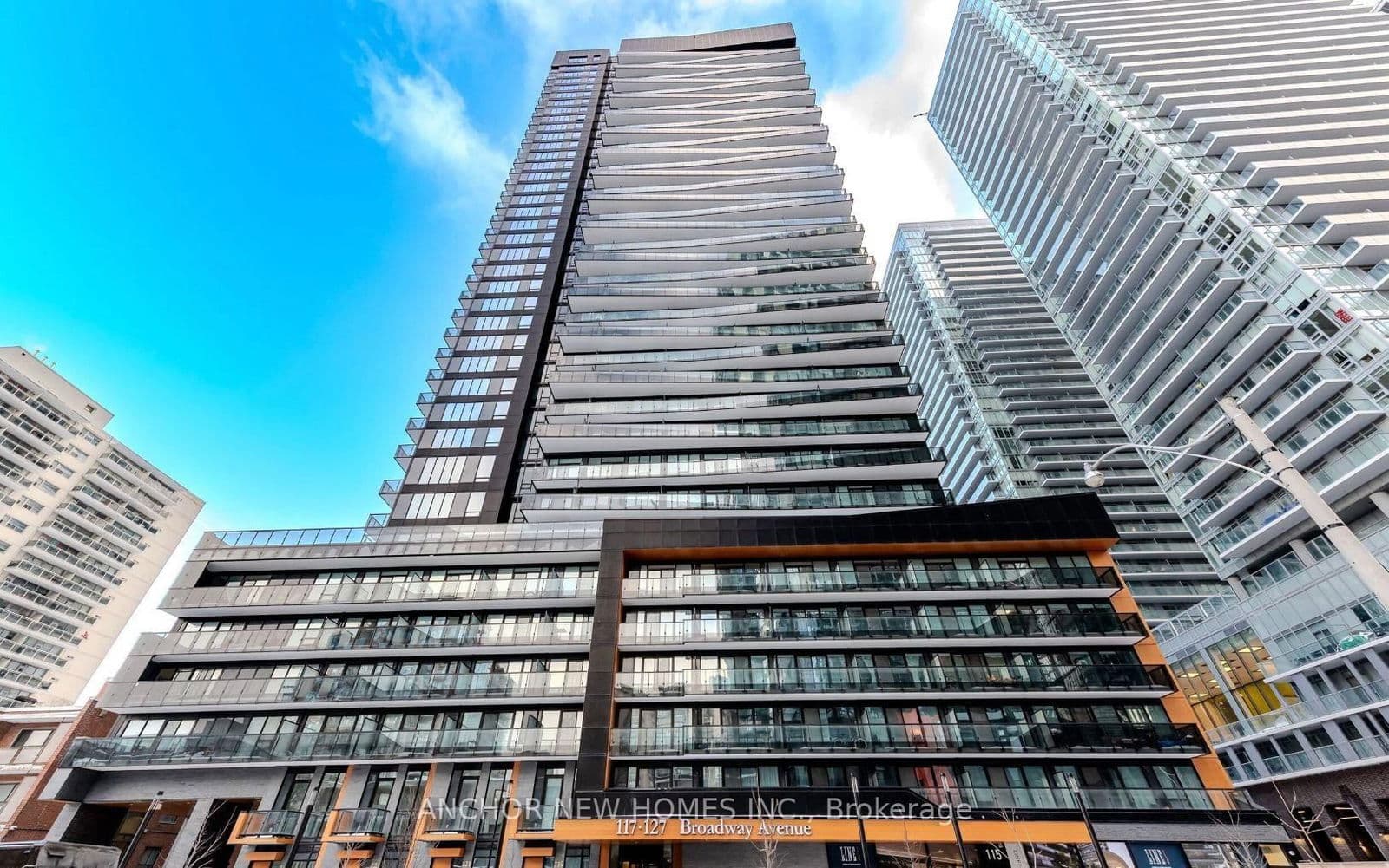 127 Broadway Avenue, Unit 2004S