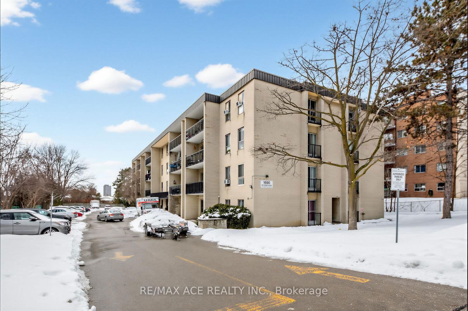 #204 - 1690 Victoria Park Avenue