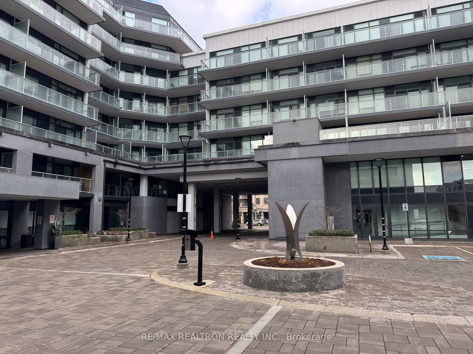 621 Sheppard Avenue E, Unit 219