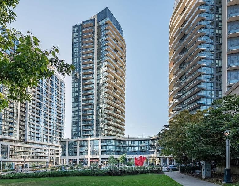 #612 - 49 East Liberty Street