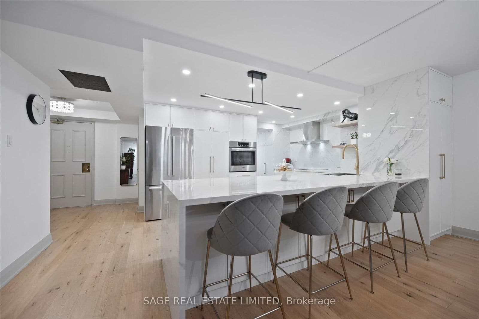 #305 - 160 Frederick Street