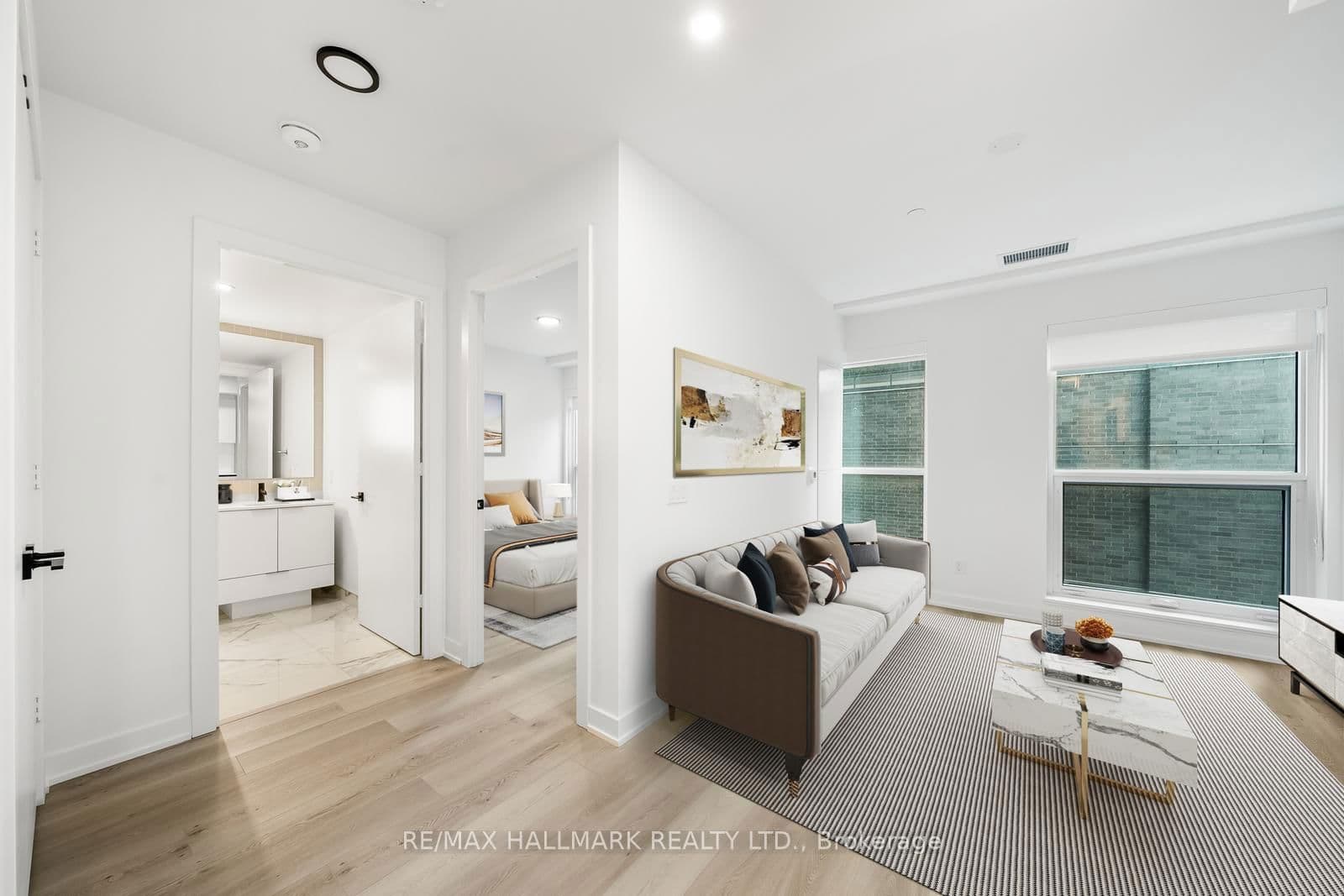 327 King Street W, Unit 605