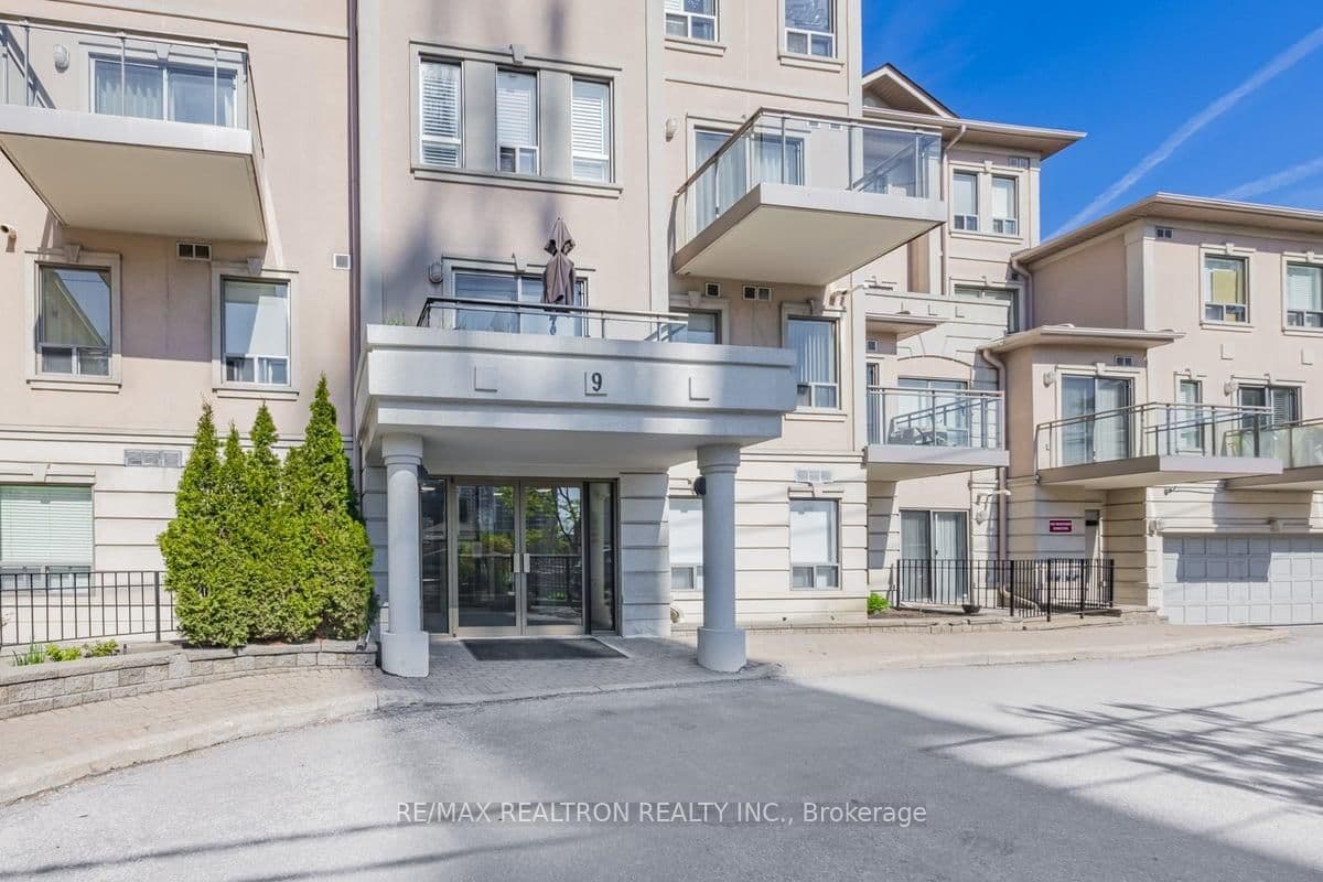 #306 - 9 Greenbriar Road