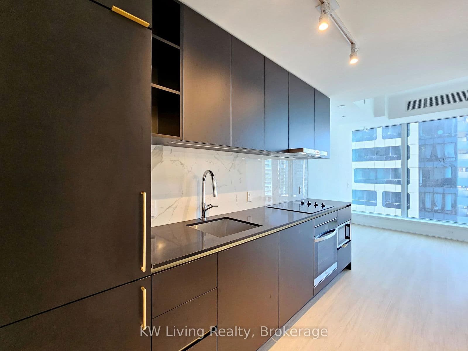 8 Wellesley Street W, Unit 3208