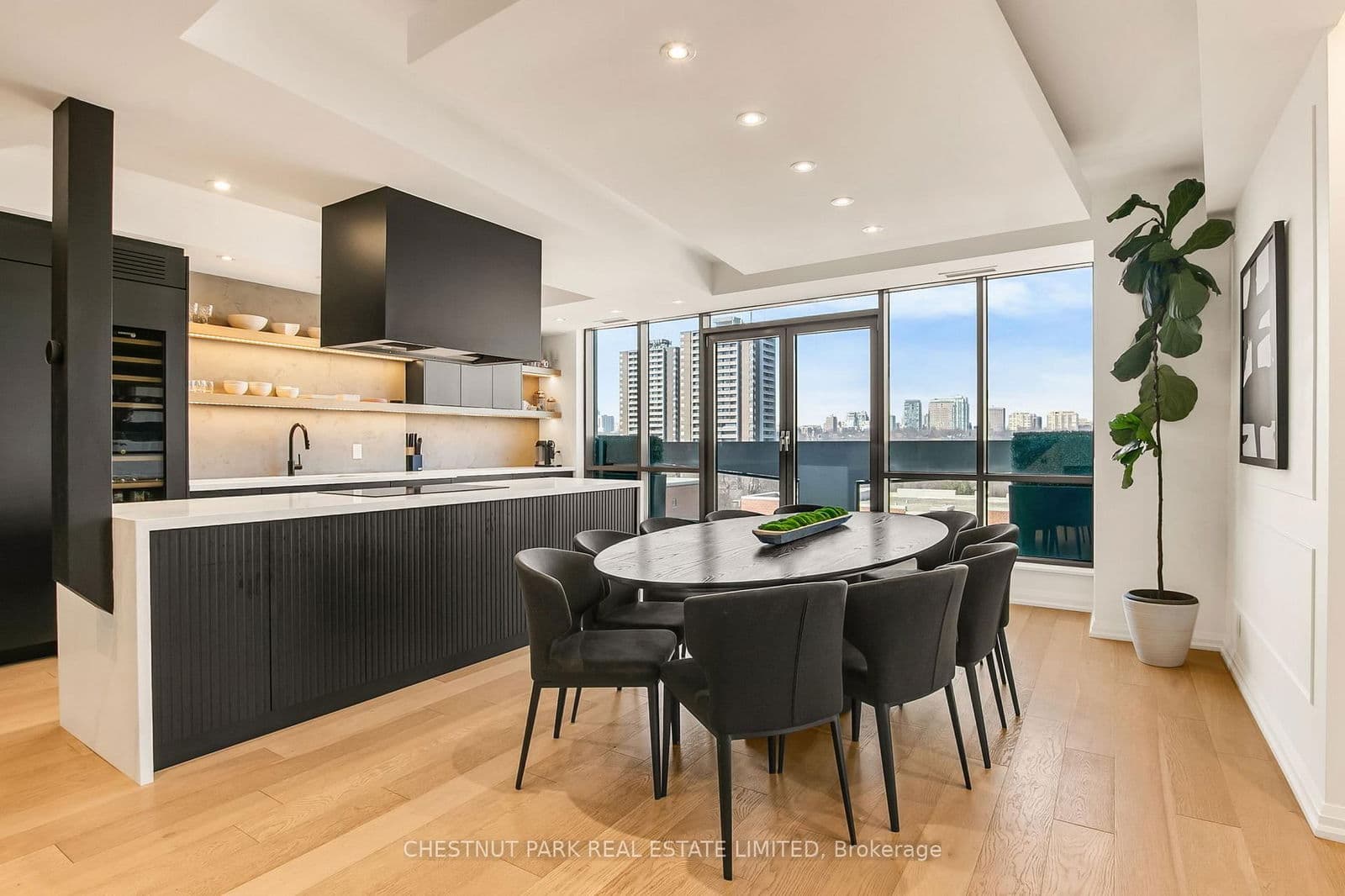 #PH 903 - 3 Mcalpine Street