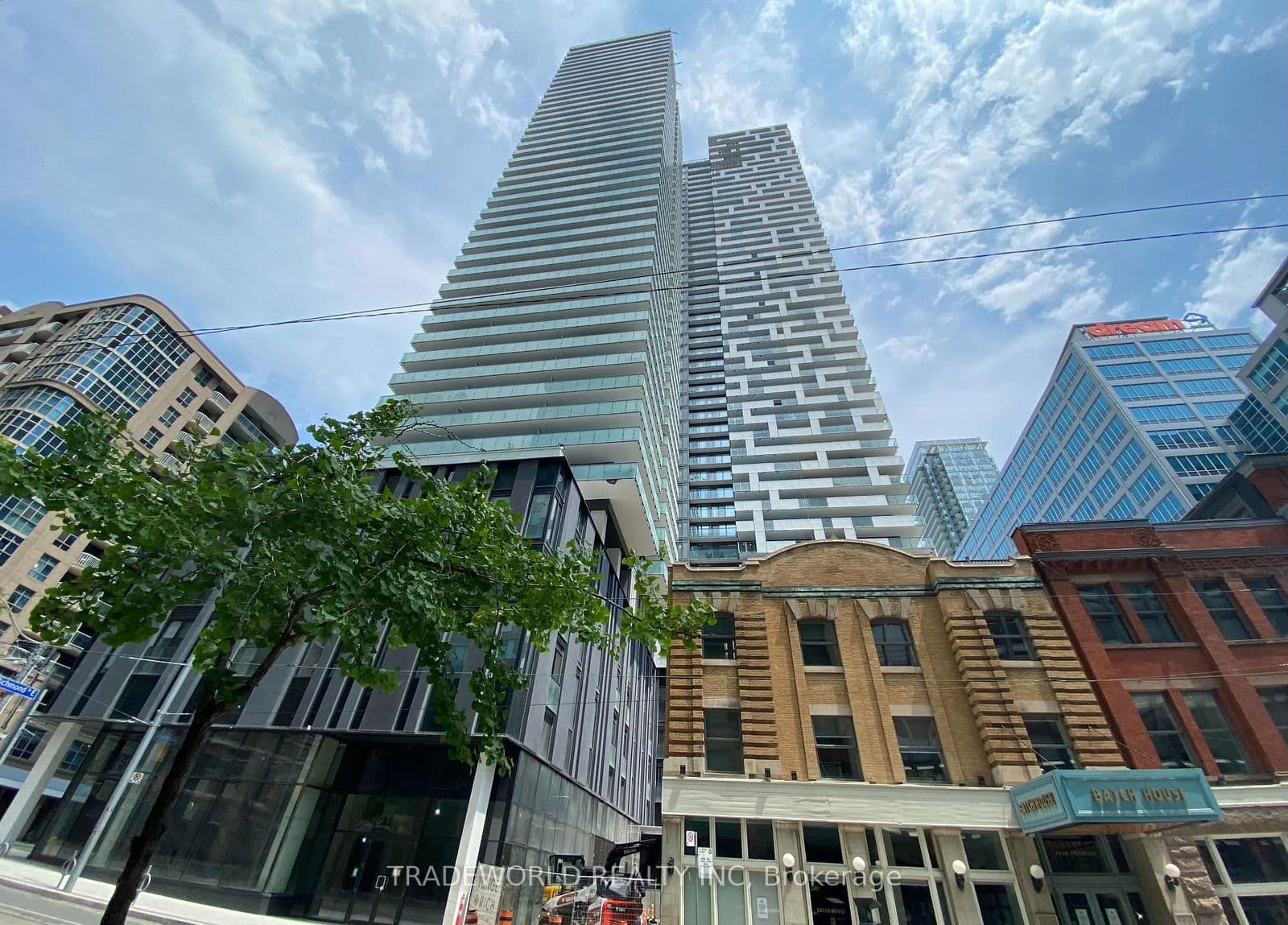 25 Richmond Street E, Unit 206