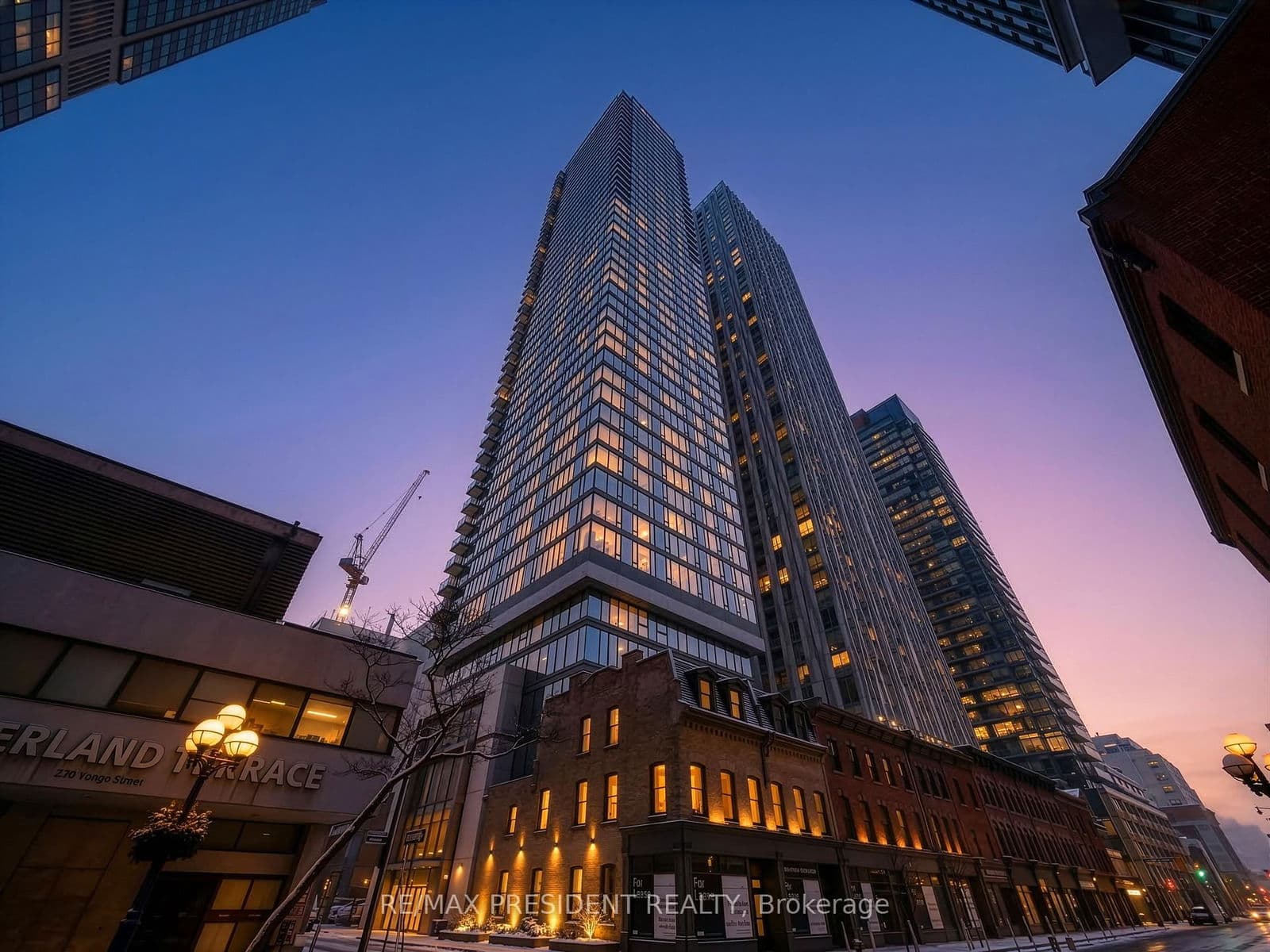 #4202 - 8 Cumberland Street