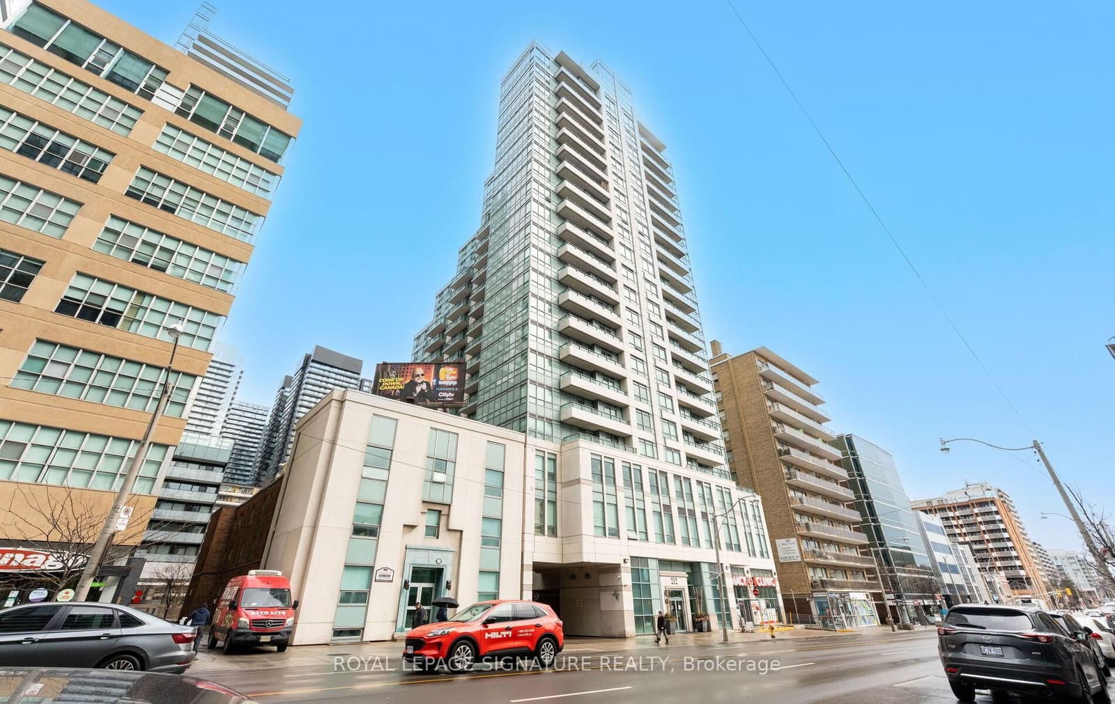 #1411 - 212 Eglinton Avenue E