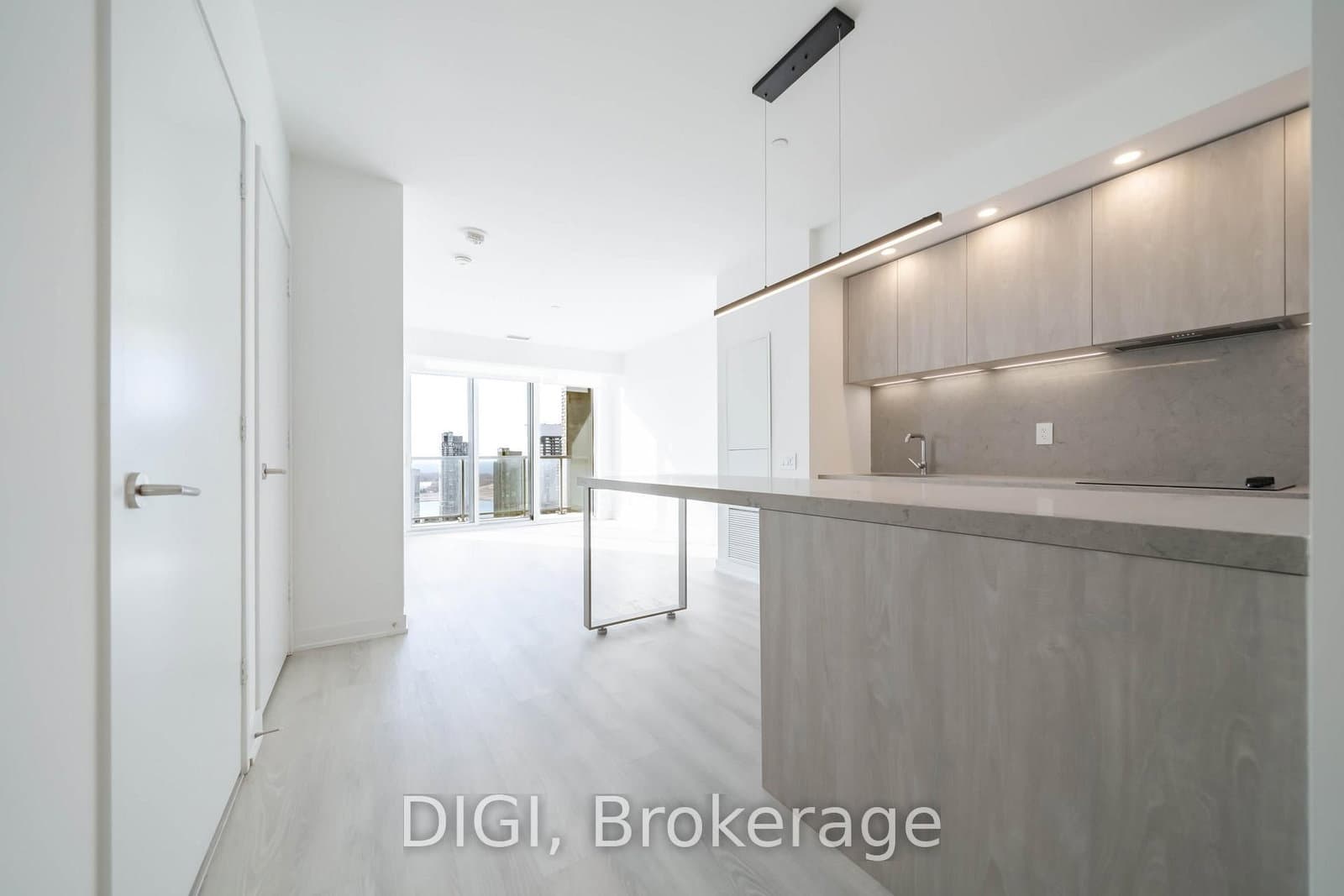 57 Spadina Avenue, Unit 3604