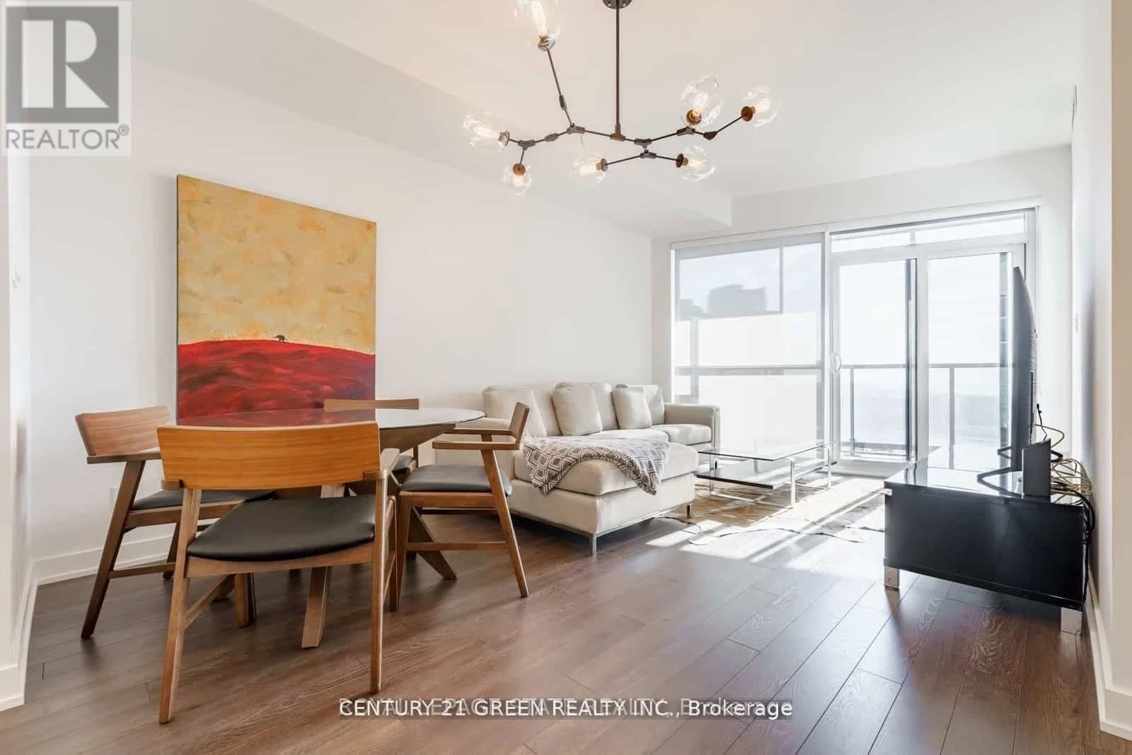 #1112 - 30 Ordnance Street