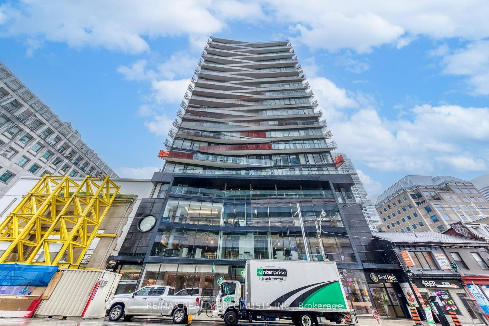 #1405 - 215 Queen Street W