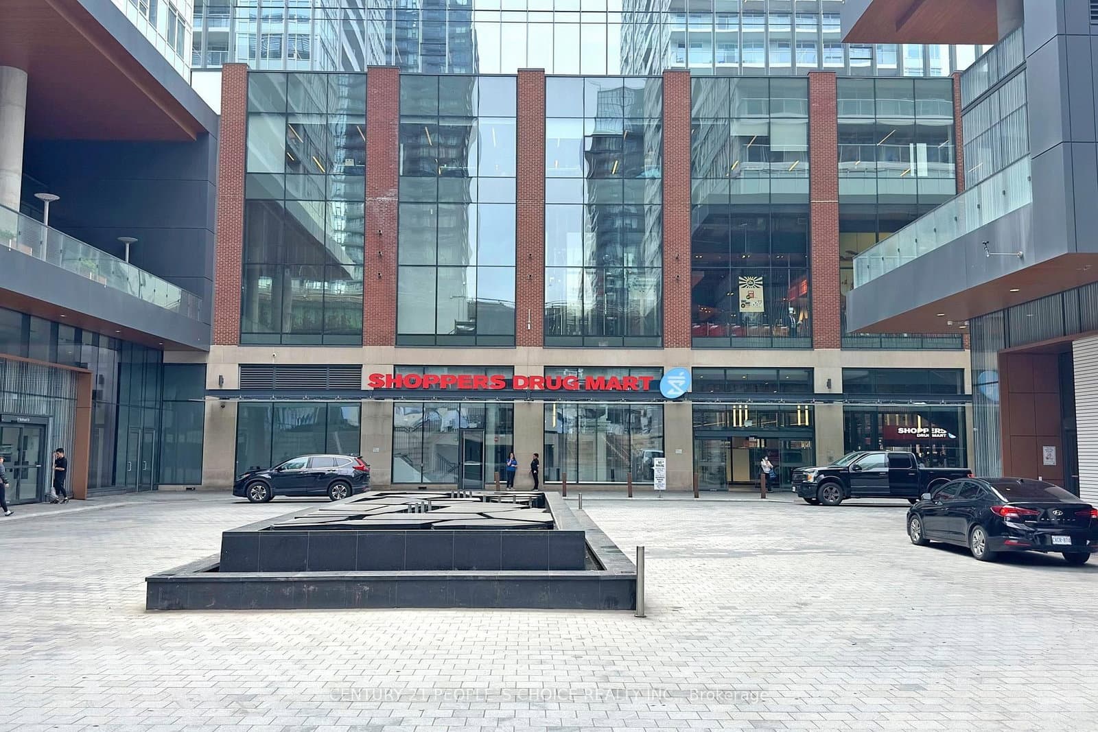 #1006 - 17 Bathurst Street N