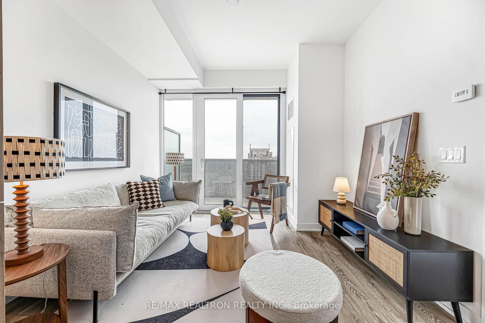 #2601 - 15 Holmes Avenue