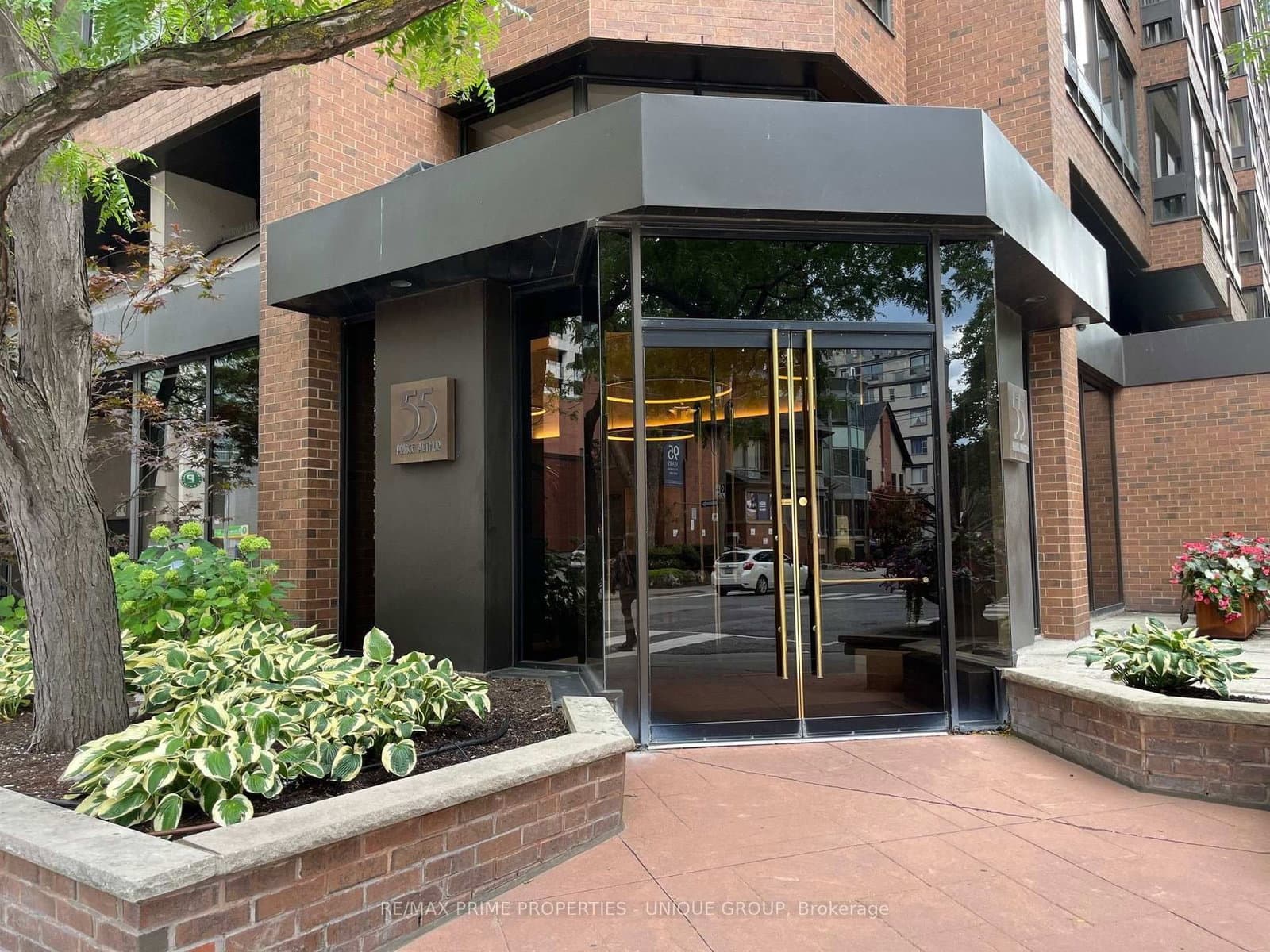 #805 - 55 Prince Arthur Avenue