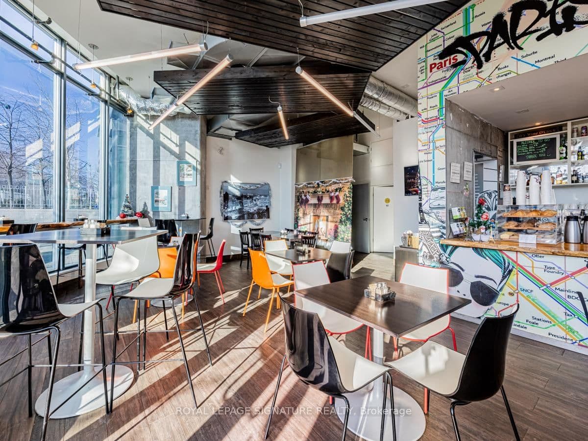 215 Fort York Boulevard