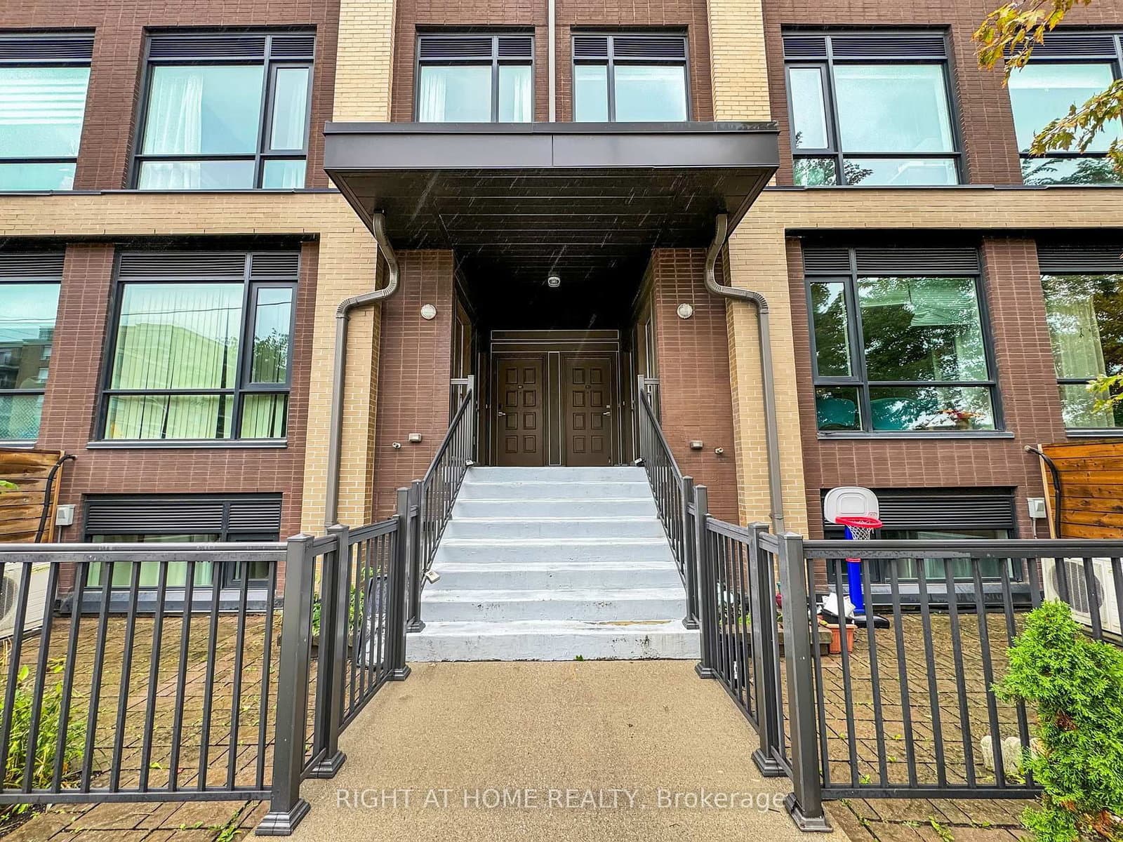 639 Lawrence Avenue W, Unit 312