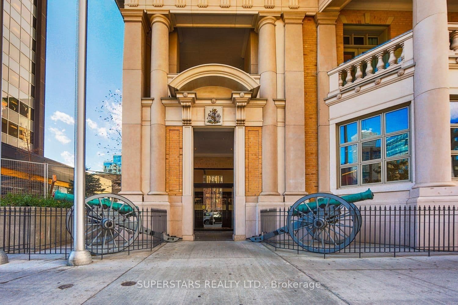 426 University Avenue, Unit 3606