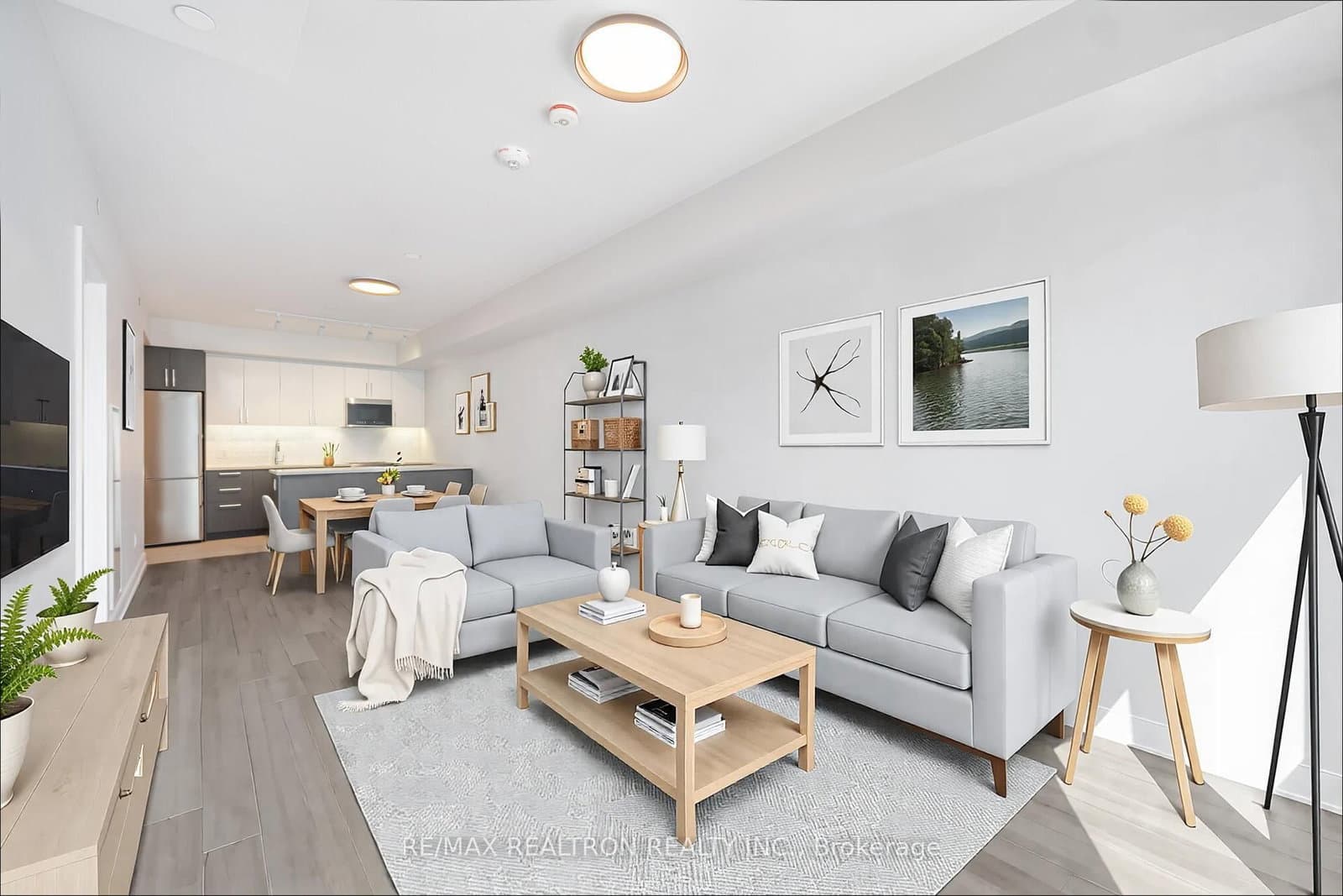 664 Spadina Avenue, Unit 202