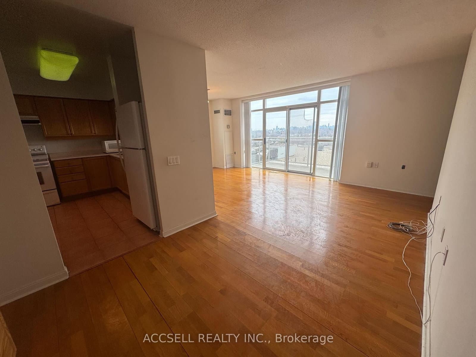 #ph12 - 650 lawrence Avenue W