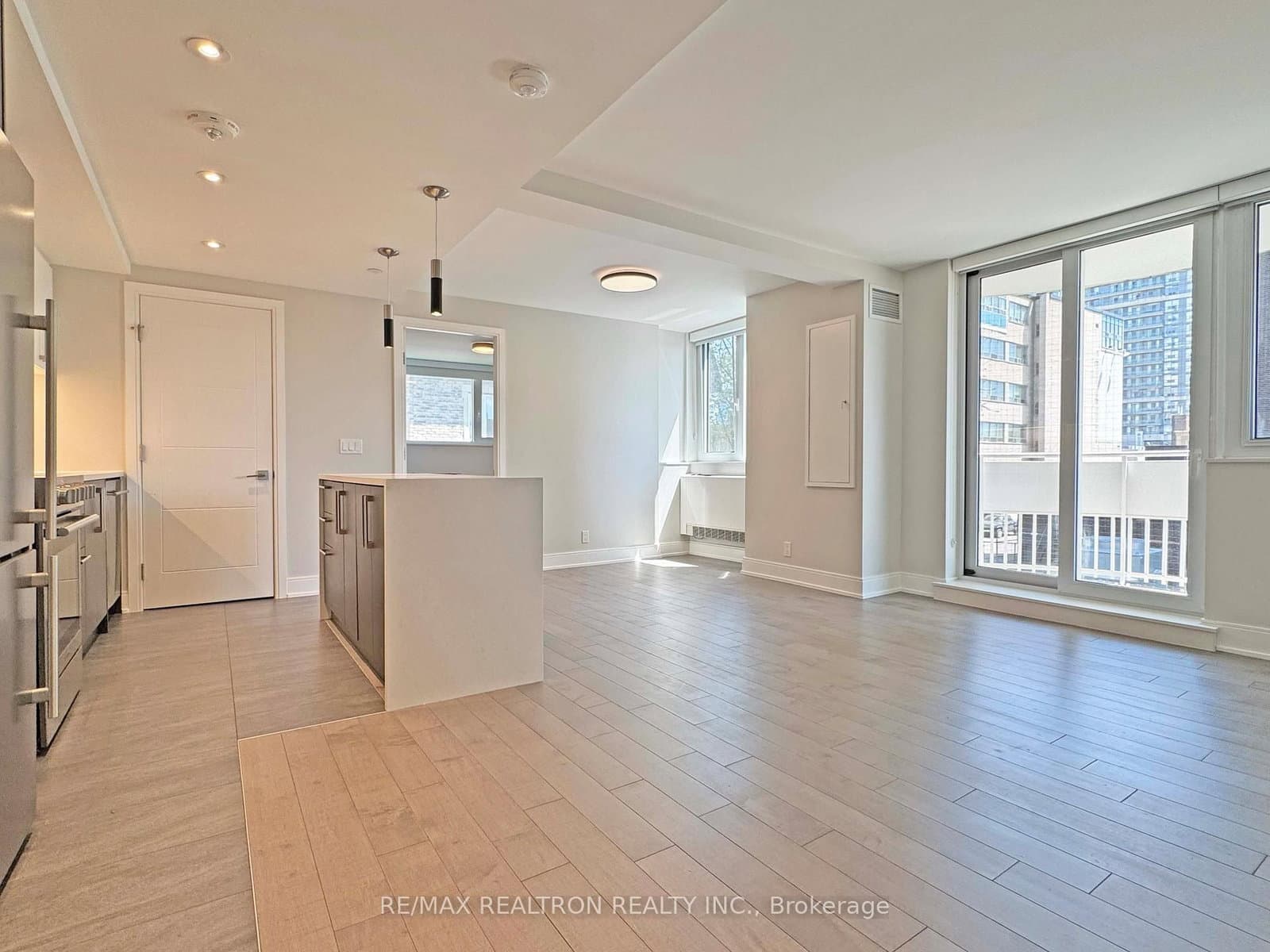 #306 - 11 Walmer Road