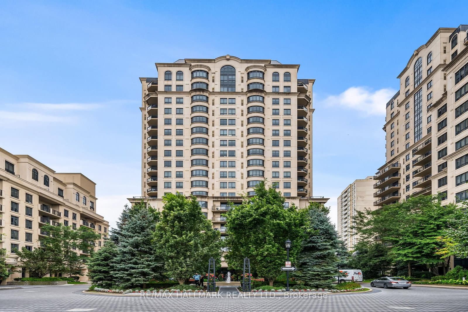 #601 - 660 Sheppard Avenue E