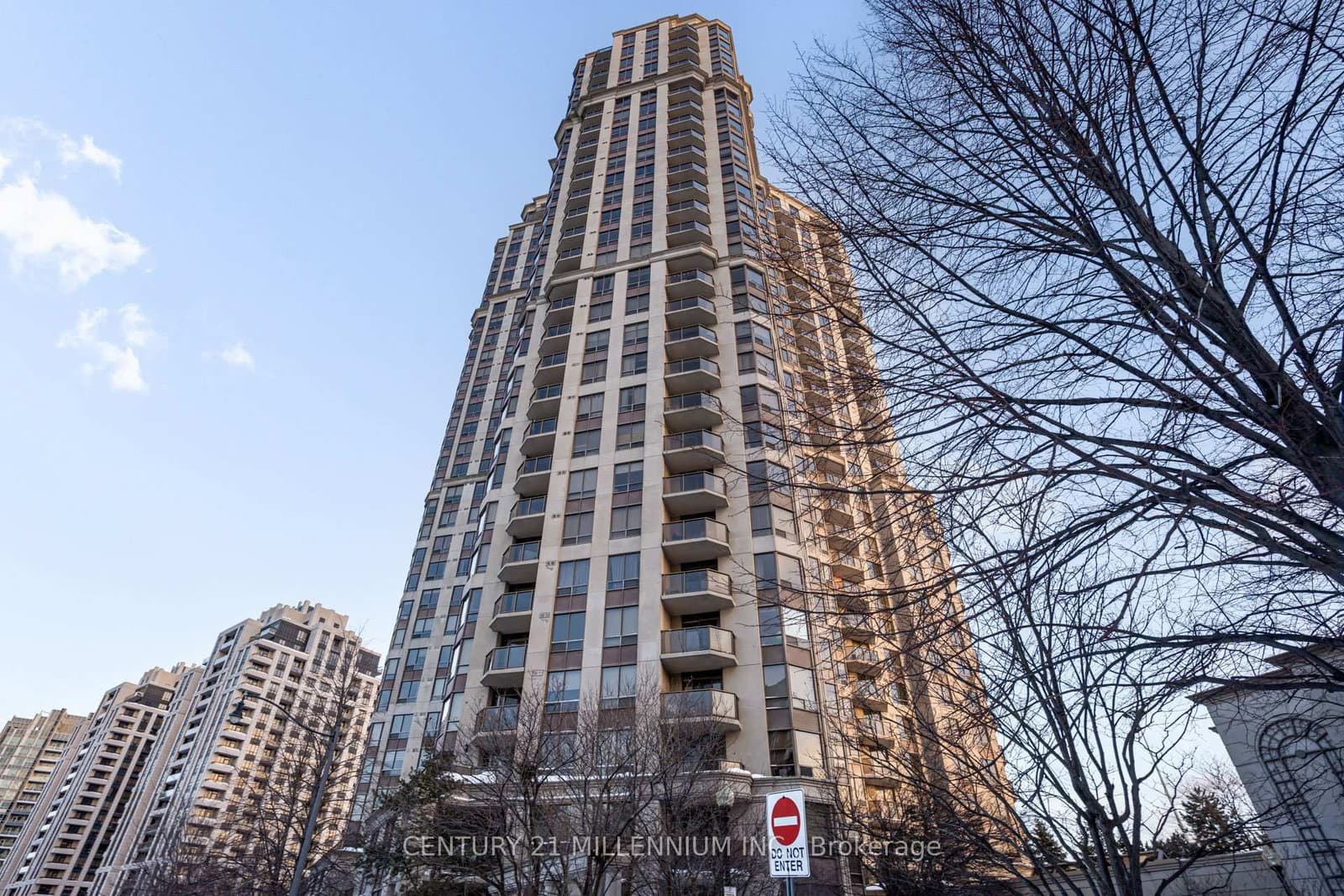 #1215 - 80 Harrison Garden Boulevard