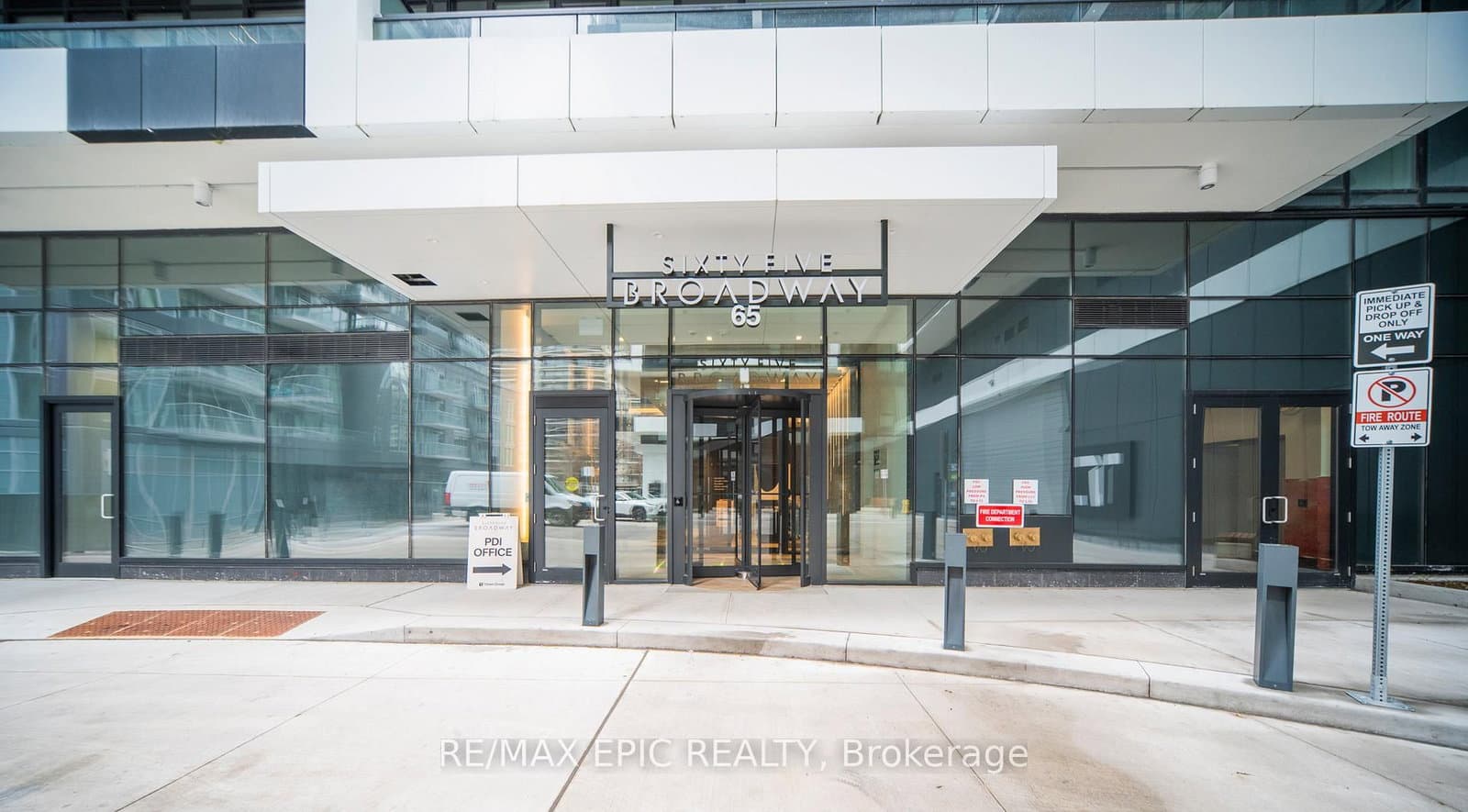 65 Broadway Avenue, Unit 3102