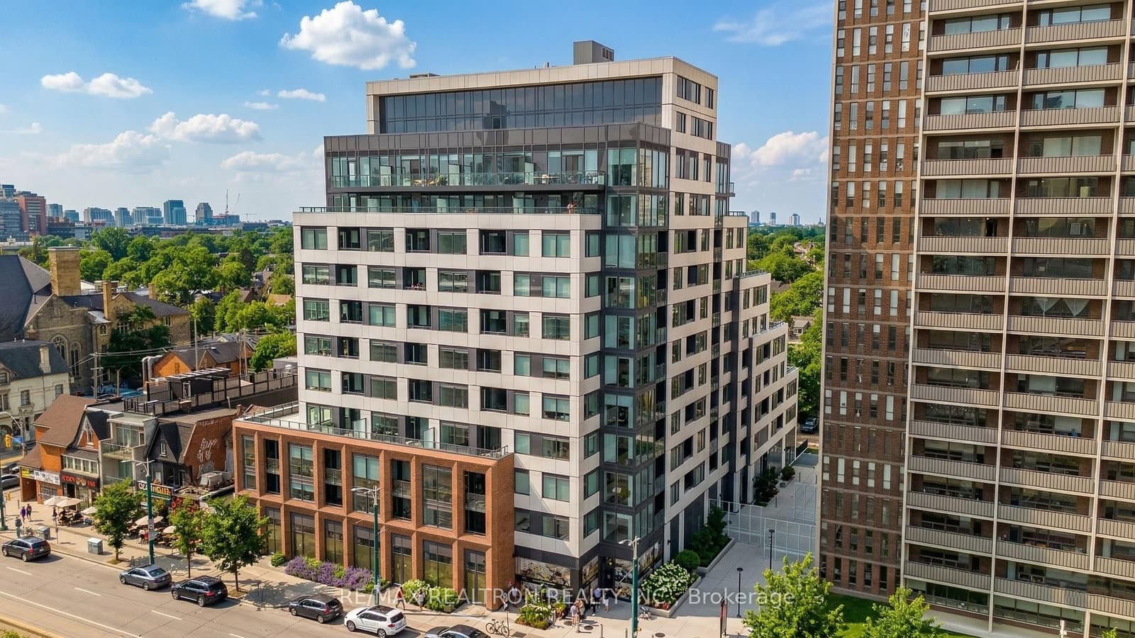 664 Spadina Avenue, Unit 205