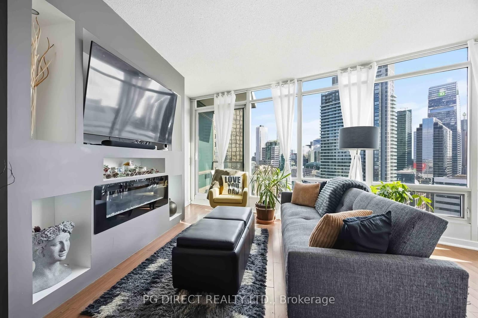 #3302 - 361 Front Street W