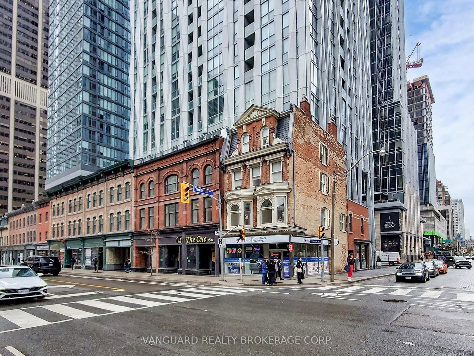 #107, 108 & 1010 - 1 Yorkville Avenue