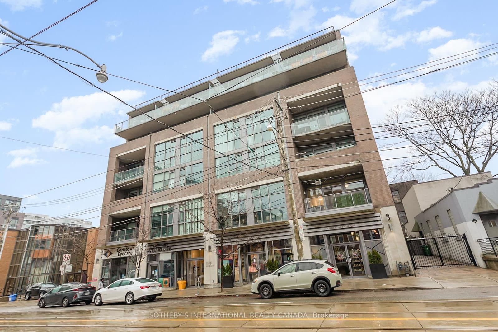 #201 - 569 King Street E