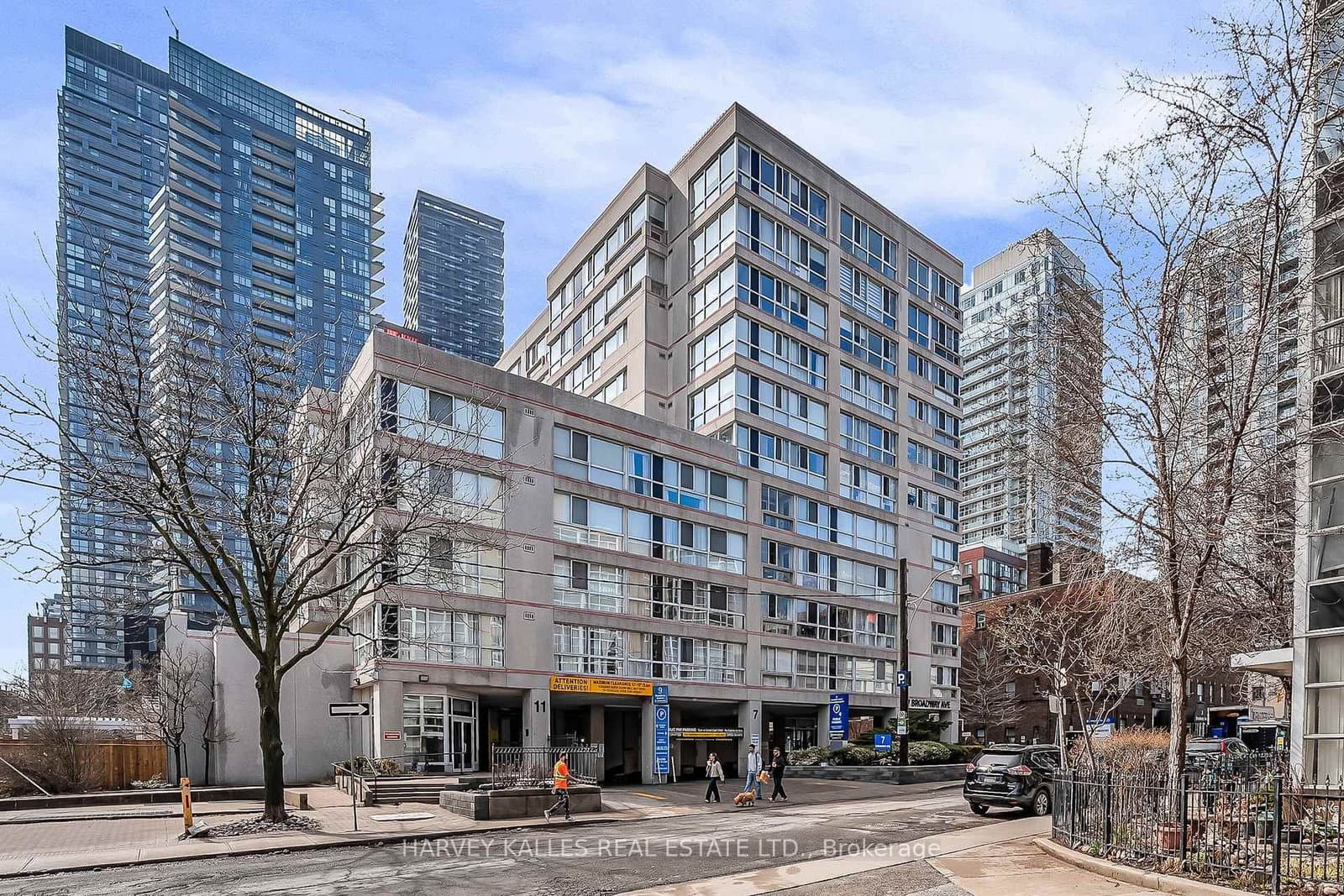 #609 - 7 Broadway Avenue